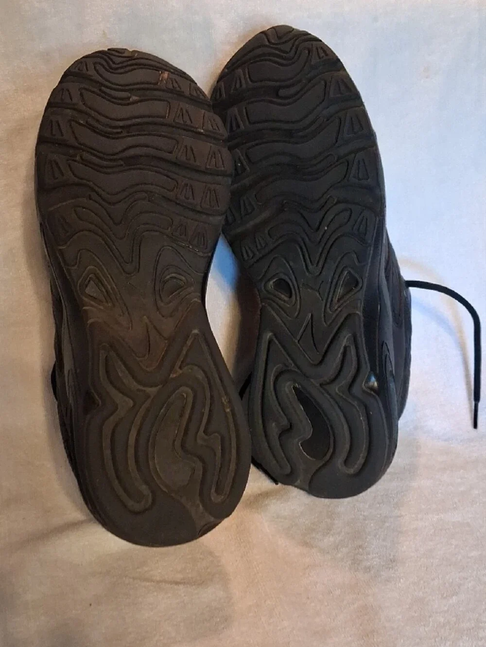 Puma Men's Black and Gray Running Sneakers Cell Size 8.5